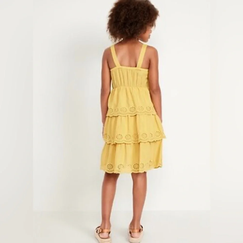 EUC Old Navy Girls Sleeveless Tiered Eyelet Dress